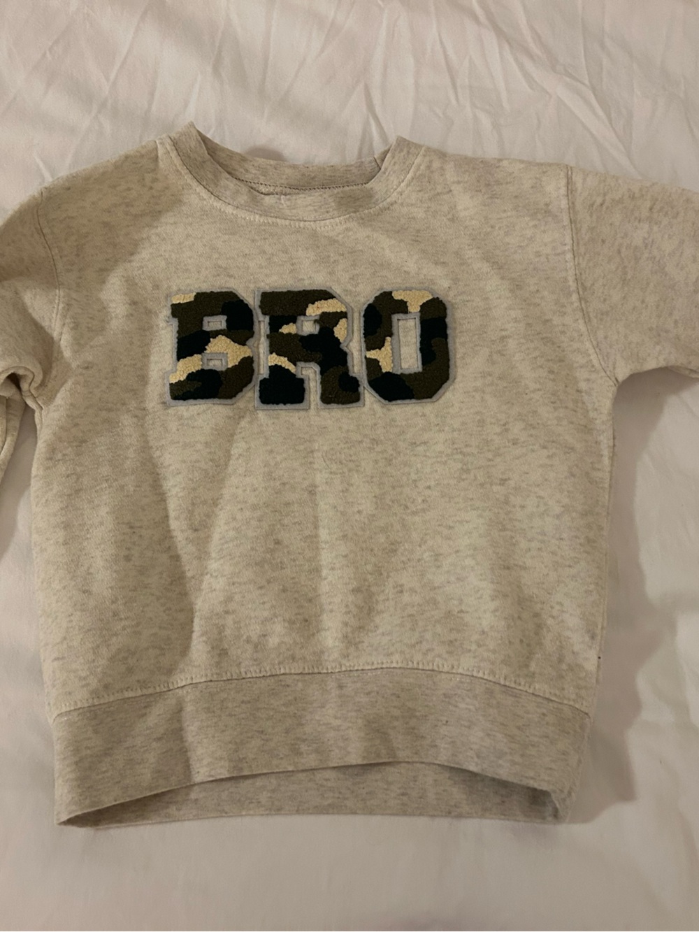 Wink Beige Crewneck Sweatshirt with Camouflage 'BRO' Appliqué